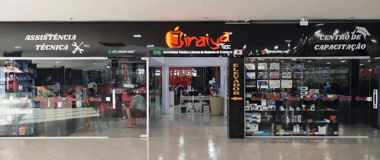 Fachada da loja Jiraiyatec no Shopping Estação